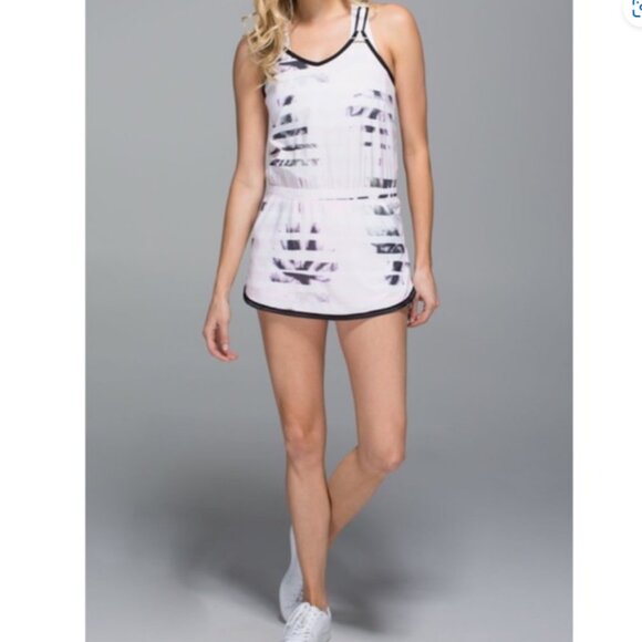 Lululemon Sweaty or Not Runsie Size 6 Pink White Sporty Athleisure - Picture 3 of 16